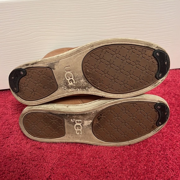 Ugg Sneakers - Picture 6 of 6
